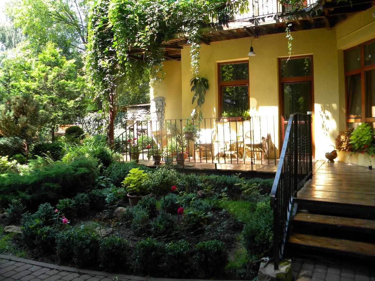 Studios At Anchevskih 3 Λβιβ Εξωτερικό φωτογραφία